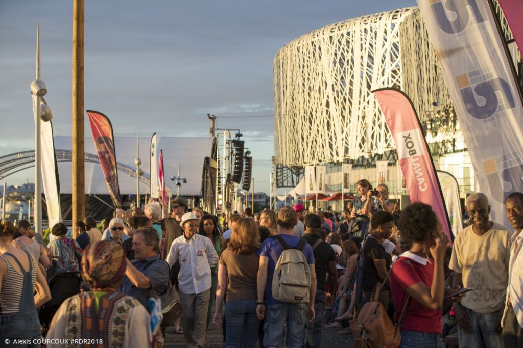 フィニッシュ地レースヴィレッジの雰囲気【Ambiance sur le village avant l'arrivée © Alexis COURCOUX #RDR2018】