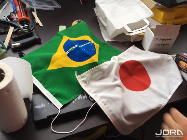 日本人二人フランスからブラジルへ